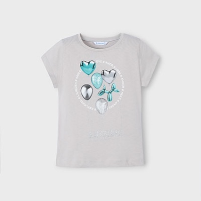 T-shirt infantil cinza claro com balões coloridos e texto circular