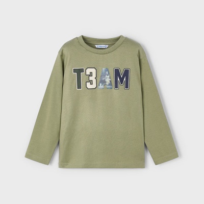 Camisola verde com texto T3AM na frente