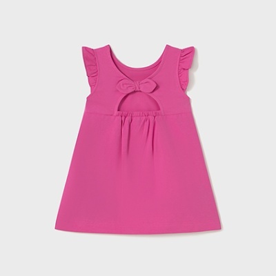 Vestido rosa para criança com babados nas alças e laço no peito