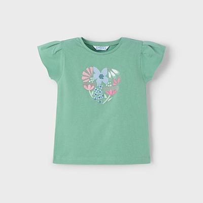 T-shirt infantil verde com estampa floral em forma de coração
