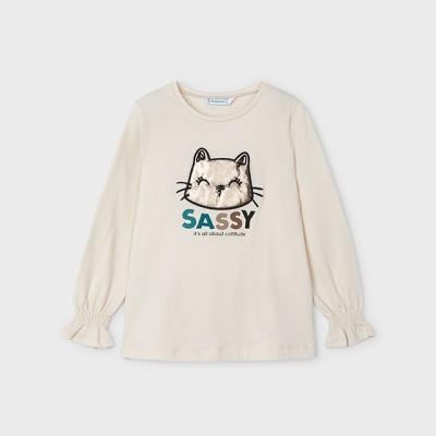 Camisola creme de manga comprida com desenho e texto de gato e 'SASSY'.