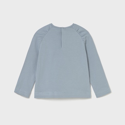 Camisola azul claro de manga comprida para criança com gola redonda e recorte