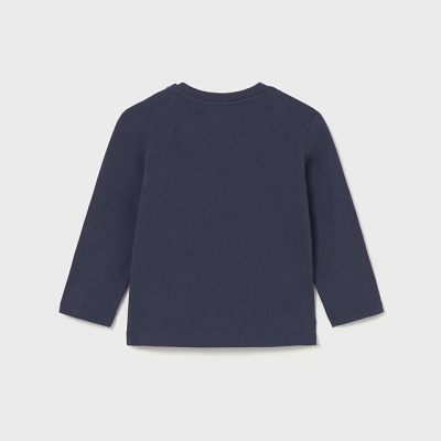 Camisola azul escura de manga comprida vista de costas