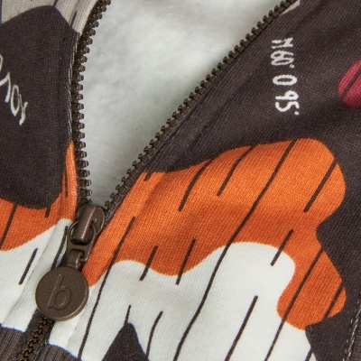 tecido colorido com fecho éclair e texto Só dá 07:56