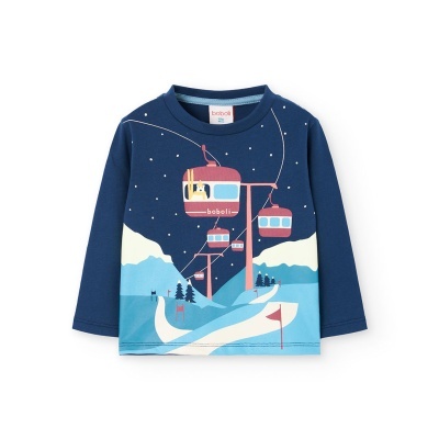 Camisola azul com padrão de teleféricos e paisagem de neve