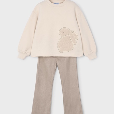 Conjunto infantil creme e taupe com bordado de coelho