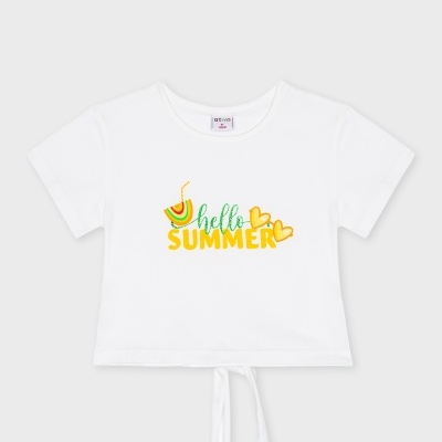 T-shirt branca cropped com estampado 'hello SUMMER' e laço inferior
