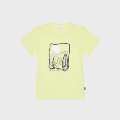 T-shirt amarela clara com estampado gráfico frontal e texto 'OPEN YOUR'