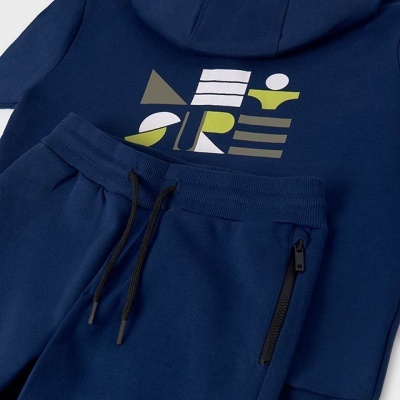 Conjunto azul escuro de hoodie com capuz e calças com fecho e cordão