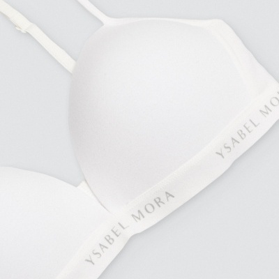 Soutien branco com alças ajustáveis e faixa elástica com texto Ysabel Mora