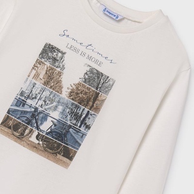 Camisola branca de manga comprida com estampa de bicicleta e texto