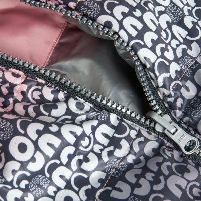 Casaco com padrão preto e branco e fecho de correr YKK