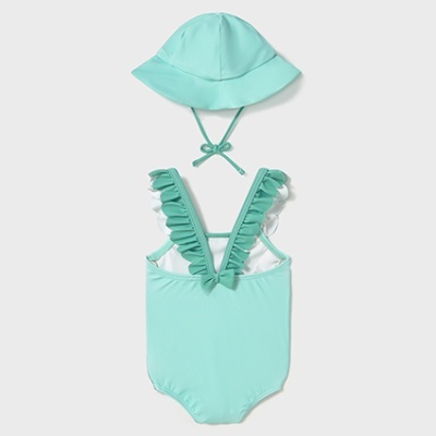 Fato de banho infantil azul água com folhos e chapéu combinado.
