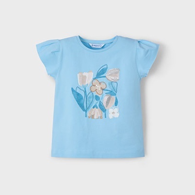 T-shirt azul clara com estampa floral colorida