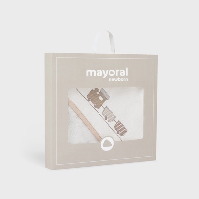 Manta Mayoral newborn em embalagem bege com janela transparente