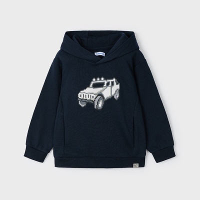 Sweatshirt infantil azul escuro com capuz e estampa de carro pixelizado.