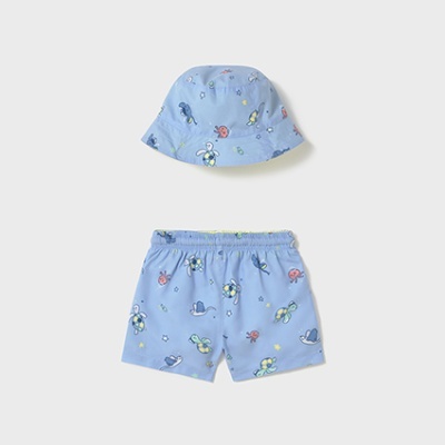 Conjunto infantil azul claro com padrão de animais marinhos