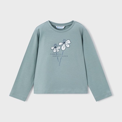 Camisola verde-azulado de manga comprida com flores brancas e texto no centro