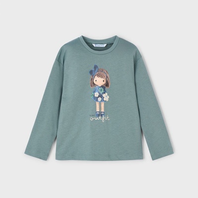 Camisola verde-acinzentada com estampa de menina e texto outfit