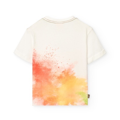 T-shirt branca para criança com padrão colorido em degradê