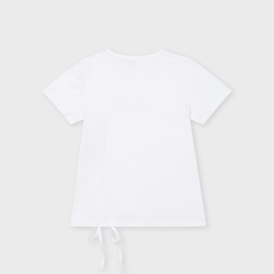 T-shirt branca de manga curta com cordões na parte inferior