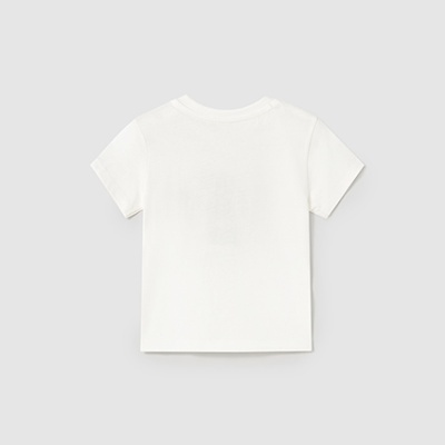 Camisola branca de manga curta vista de costas