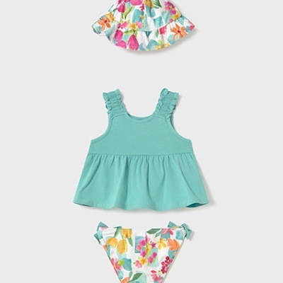 Conjunto de bebé azul turquesa com chapéu e cueca floridos