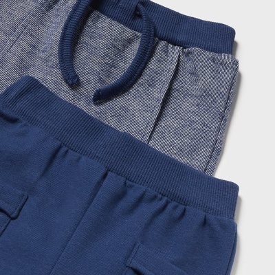 Dois pares de calças infantis azul escuro e cinza com cordão e bolso