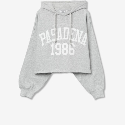 Sweatshirt cinzenta clara com capuz e texto branco PASADENA 1986