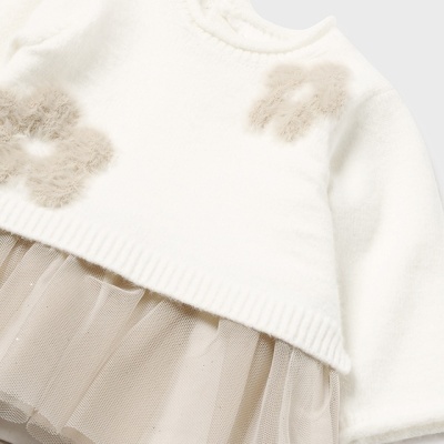 Vestido para bebé branco e bege com saia de tule