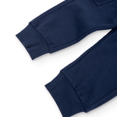 Mangas de casaco azul escuro com punhos canelados