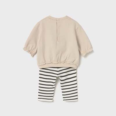 Conjunto bebé camisola bege e calças riscas pretas e brancas