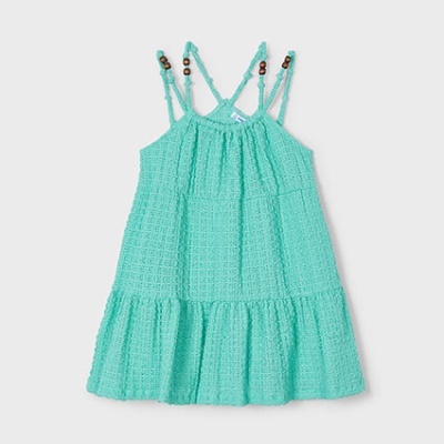 Vestido de menina azul claro com tiras finas e contas castanhas
