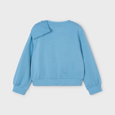 Camisola de malha azul clara com manga comprida e punhos