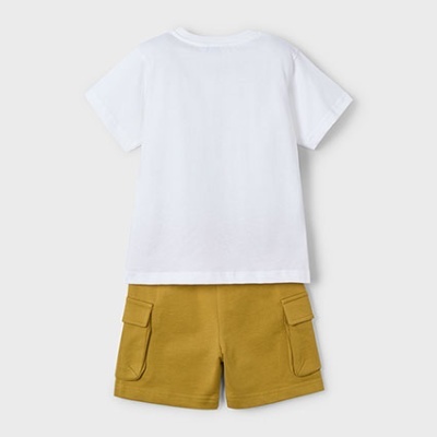 Conjunto infantil t-shirt branca e calções cargo amarelo-ocre
