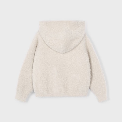 Camisola creme felpuda com capuz vista de costas