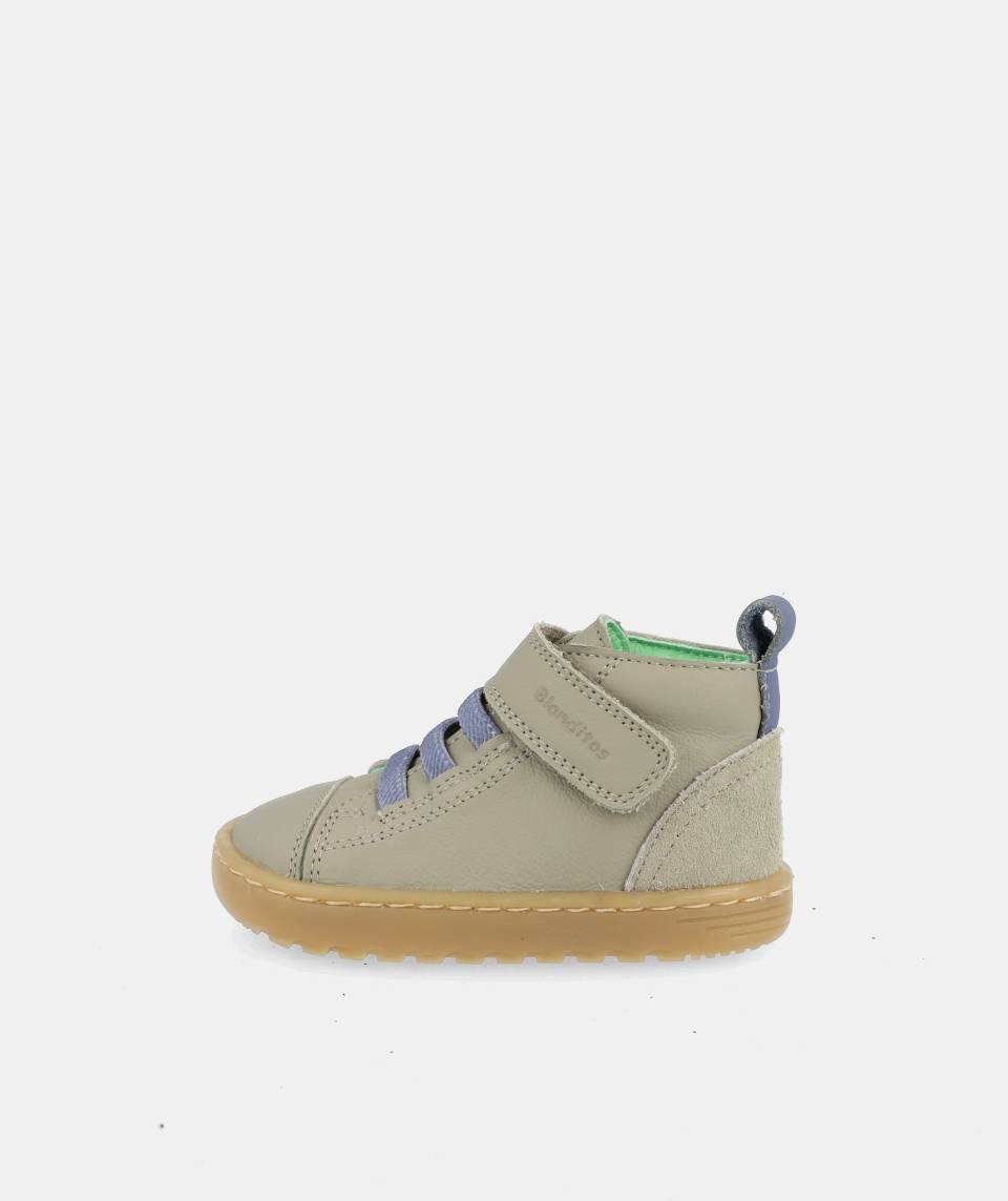 Blanditos Pekin verde Sapato tipo bota infantil bege com sola castanha e fecho velcro