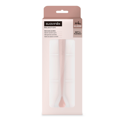 Colher de silicone rosa Suavinex em embalagem rosa para bebés a partir dos 4 meses.