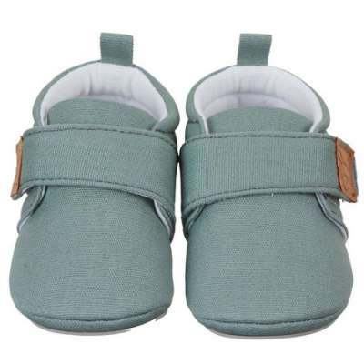 Sapatinhos verdes para bebé com velcro e interior branco