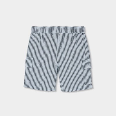 Calções de riscas azuis e brancas com bolsos laterais