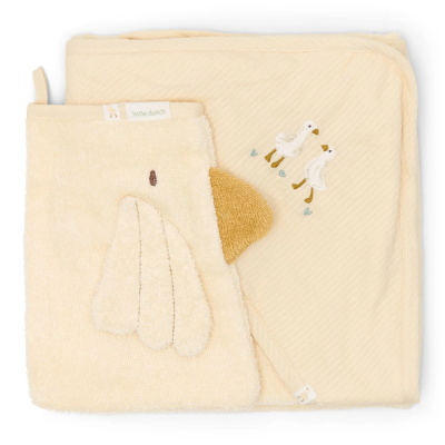 Toalha e luva infantil creme com bordado de patos e detalhes em tecido felpudo.