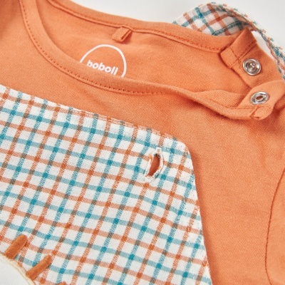Camisola de bebé cor de laranja com aplicações xadrez