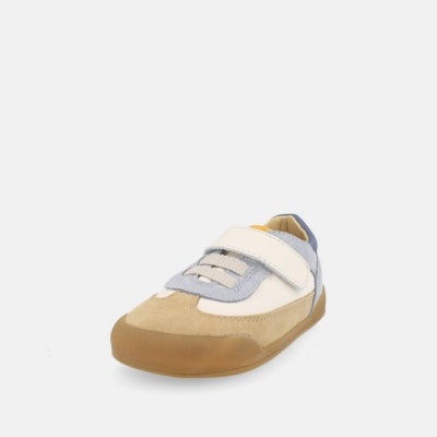 Sapatilha infantil bege com recortes branco e azul e sola castanha