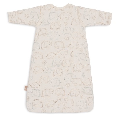 Saco de dormir bege claro para bebé com padrão de elefantes em tons pastel