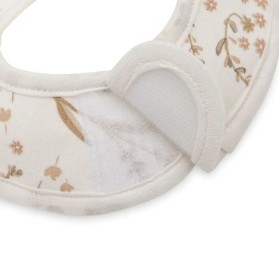 Babete floral bege com fecho de velcro