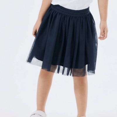 Saia azul escura de tule para criança