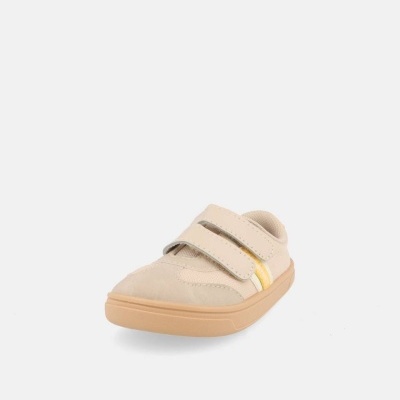 Ténis infantil bege com fecho velcro e risca amarela e branca