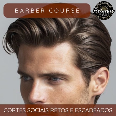 Close-up de homem com cabelo castanho escuro penteado para trás, texto sobre curso de barbearia.