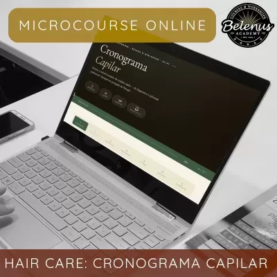Computador portátil aberto com página do curso Cronograma Capilar em português.