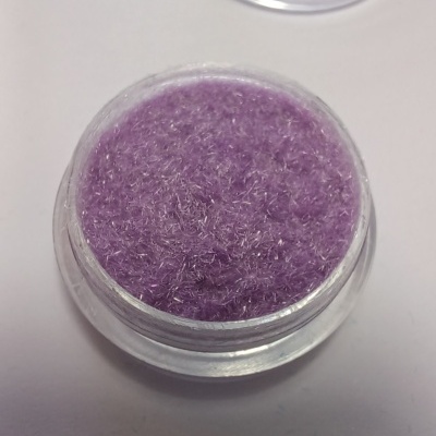 Pote plástico com fibras sintéticas rosa brilhantes